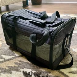 Sherpa Deluxe Pet Carrier