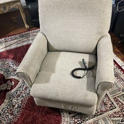 Power Recliner  Great Shape 
