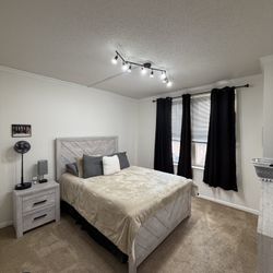 3 PIECE FULL BED SET BRAND NEW WITH MIRROR AND 6 DRAW SET NOT PICTURED. 3 Piece Set All Matches