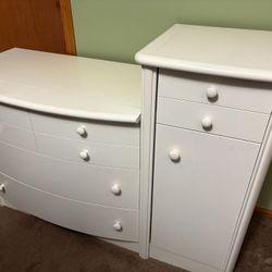 Dresser/ Changing Table