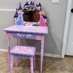 Classic Disney Princess Vanity Table With Bench