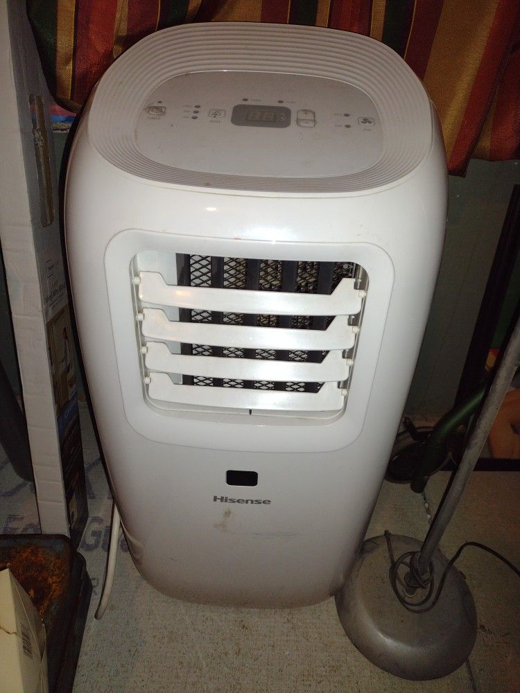 Hisense AP08CR2W 200-sq ft 115-Volt Portable Air Conditioner