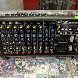 Peavey XR-AT Powered Mixer con Auto-Tune Antares 