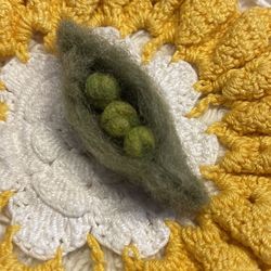 Awesome Needle felted peapod brooch wool new artisan made