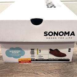 NEW IN BOX - Boys Sonoma Dress Shoes. Size 3.