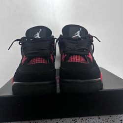 “Jordan 4 retro Thunder”