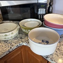 Assorted Kitchenware 