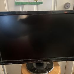 Viewsonic 24” LED Computer Monitor Like New. 