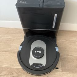 Shark UR2500SR AI Ultra Robot Vacuum