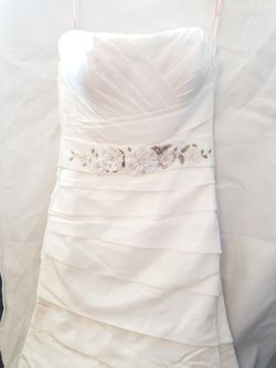 A line wedding dress