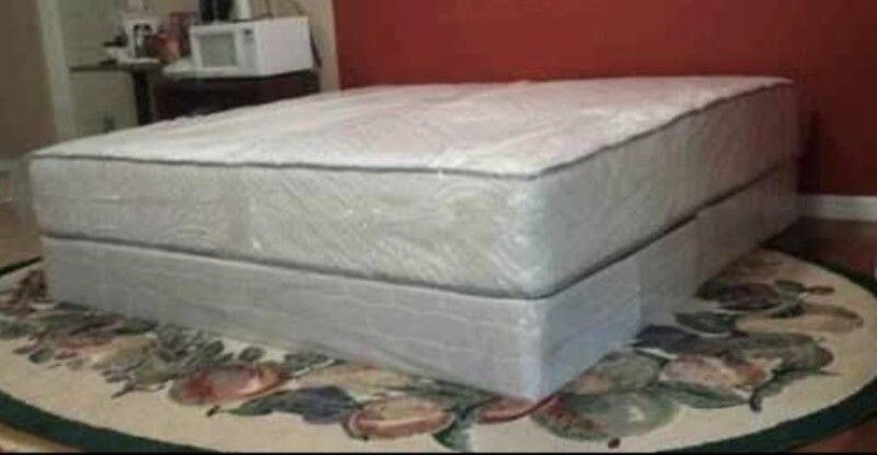 Queen seize box spring can deliver