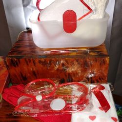 Tote With Nurse/Dr Play Items-brand New