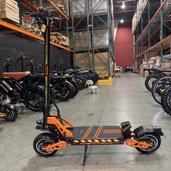 Dual-motor high-speed electric scooter