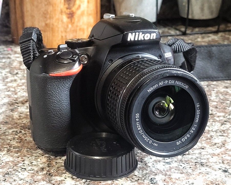 Nikon D3500 Camera DSRLwith DX NIKKOR AF P 18 55mm VR and 70 300mm DX