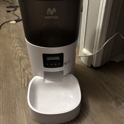 Automatic Cat food Dispenser 