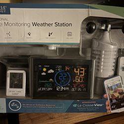 La crosse professional Remote Monitoring Weather Station 