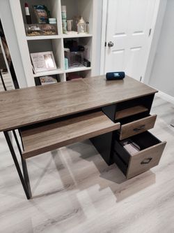 Computer Desk