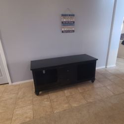 Solid TV STAND 