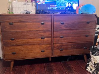 Free dresser