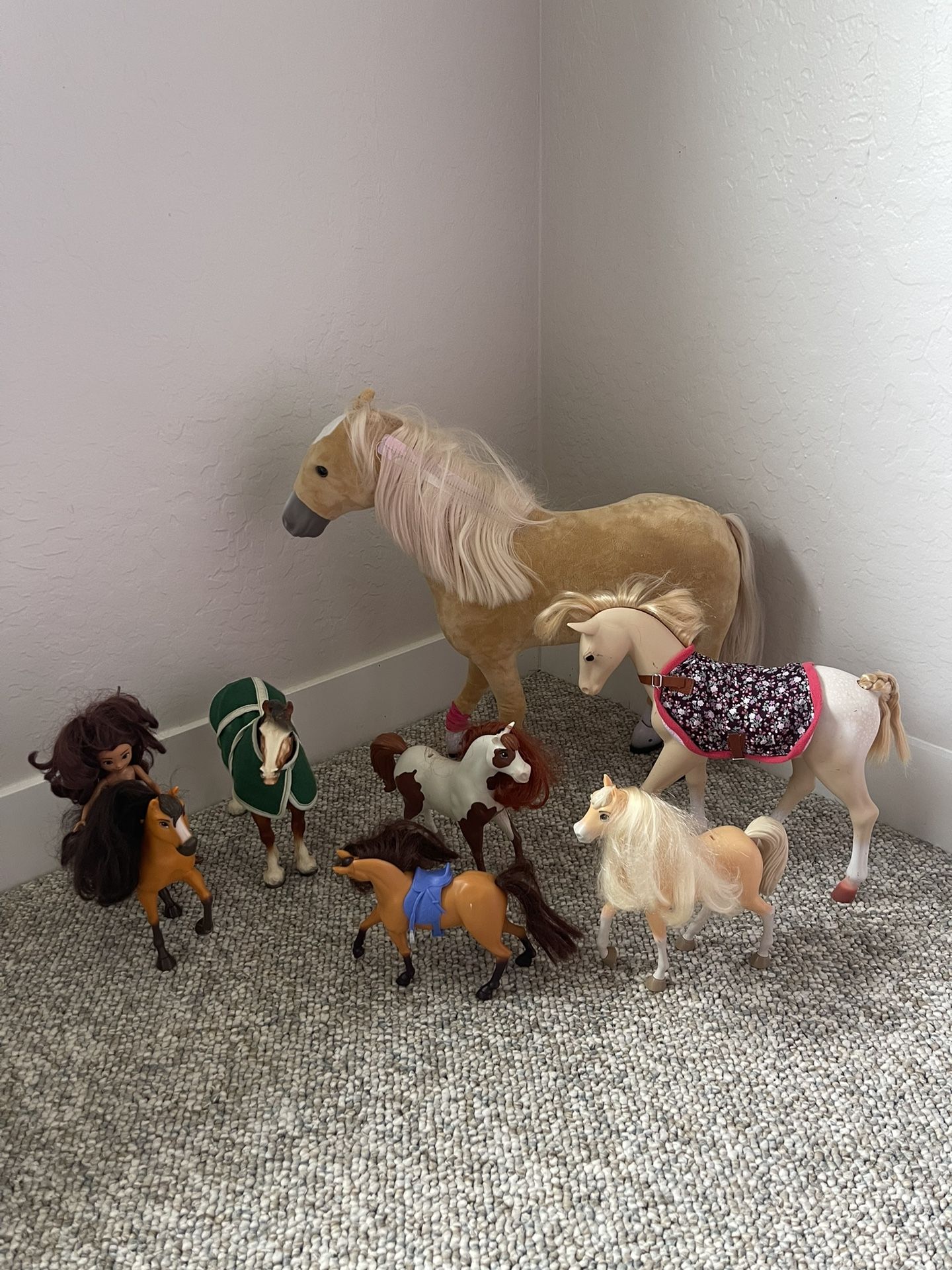 Set Of 7 Horses 