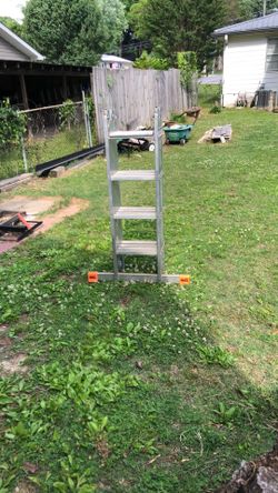 Fold up ladder karuse