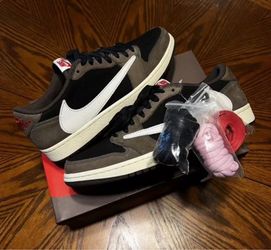 Travis scott dark mocha