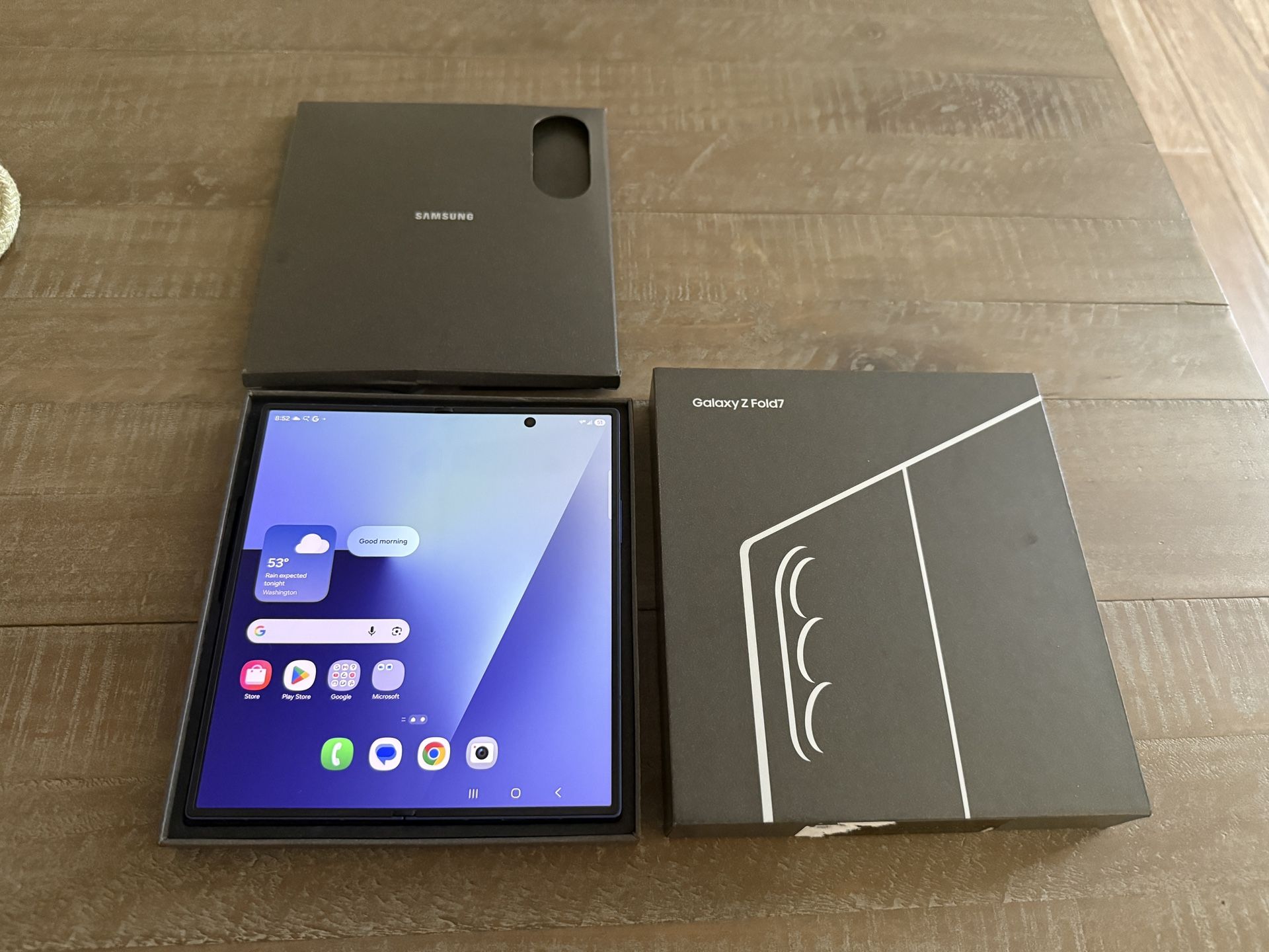 Brand new Samsung Galaxy Z Fold 7 (512GB) Unlocked