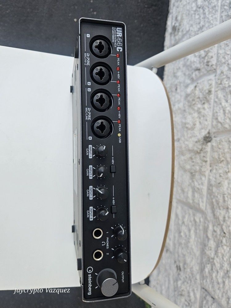 Steinberg UR44C 6x4 USB 3.0 Audio Interface with Cubase AI and Cubasis LE