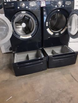 LG front load washer and dryer set with pedestal working perfectly with 4 months warranty