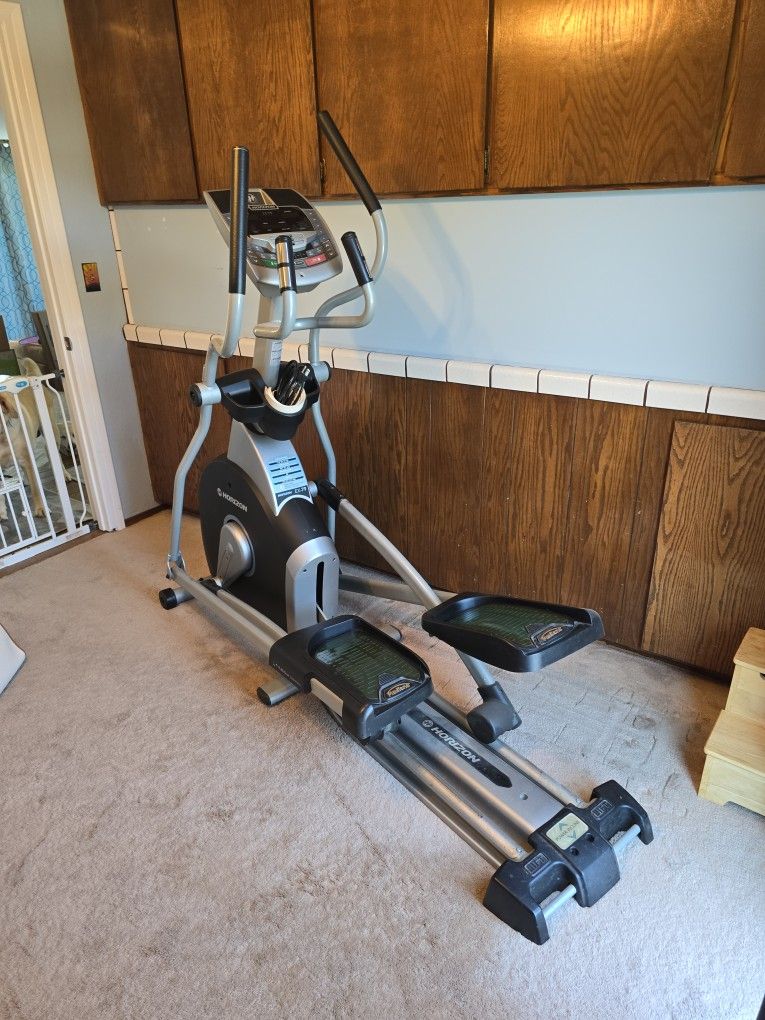 Horizon EX-79 Elliptical With Power Incline