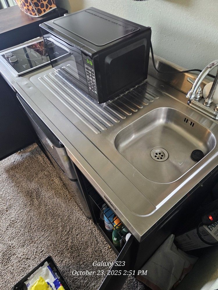 Summit Compact Kitchenette – Sink, Fridge, Cooktop – Works Great!