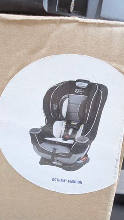 Graco Extend2Fit Converterible Car seat