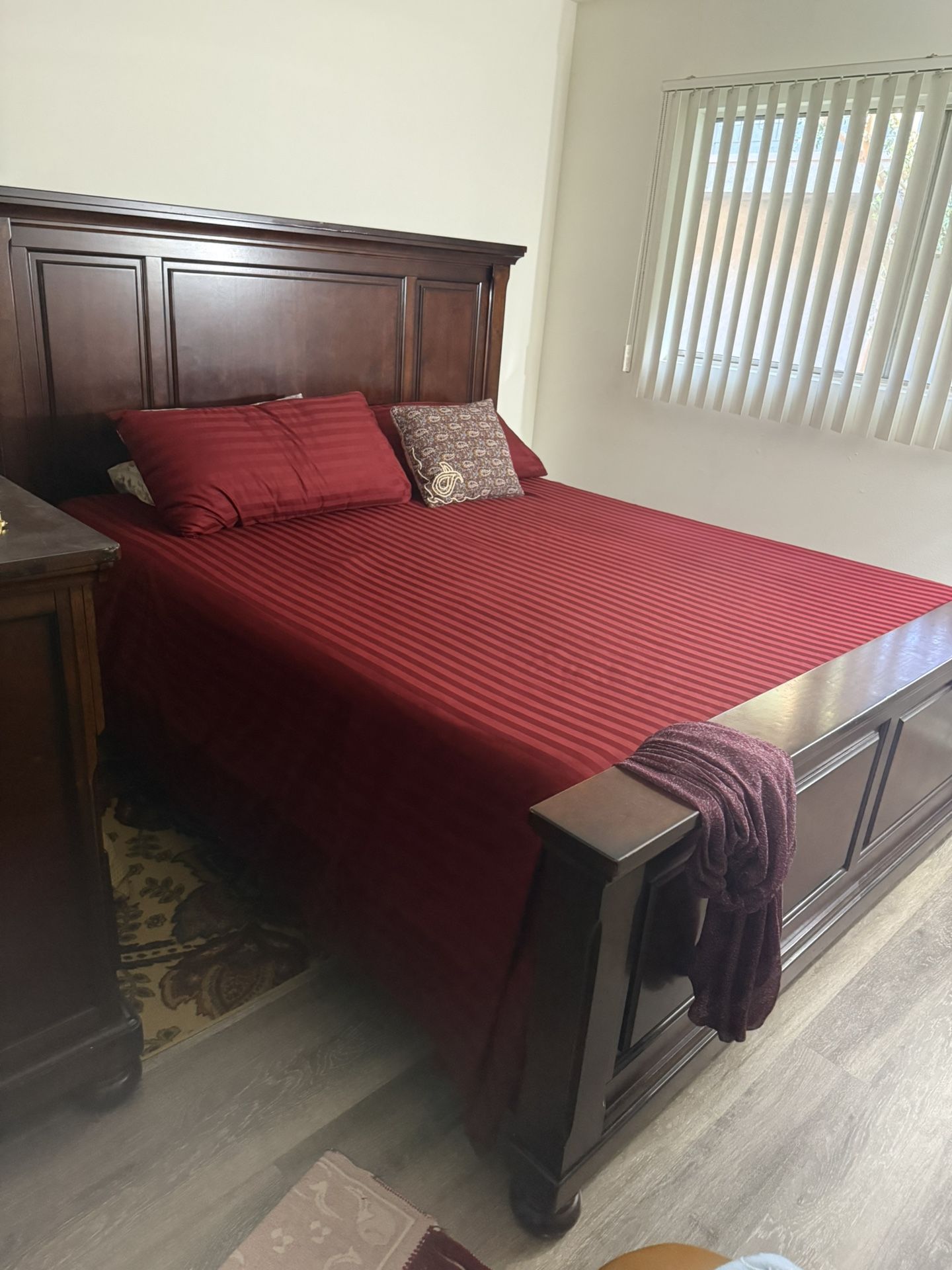 Cal King Bed and Dresser Set