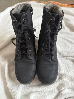 BLACK ANKLE BOOTS