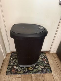 Trash can