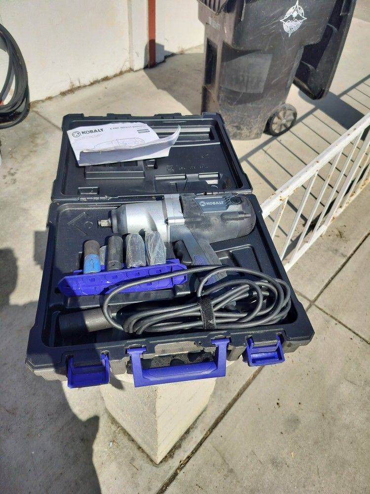 Kobalt 8amp Corded Impact Wrench Set