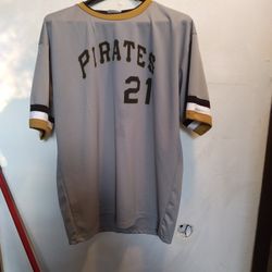 Roberto Clemente Jersey Like New , Extra Large