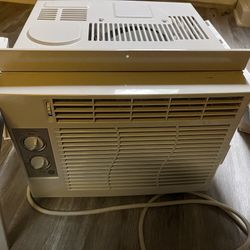GE Window Air Conditioner