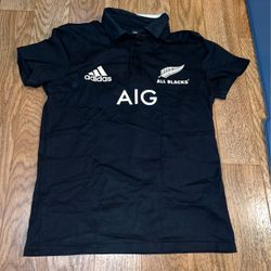 Adidas Tshirt size small