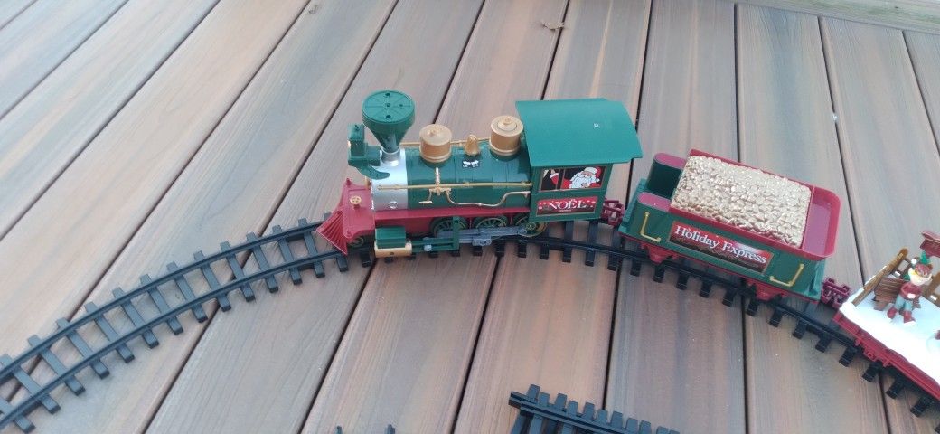 Eztec North Pole Radio Control Express G Gauge Christmas Train Set