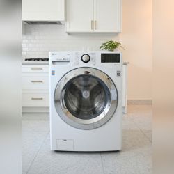 LG Front Load Washer Dryer Set Like New Condition - CA, USA