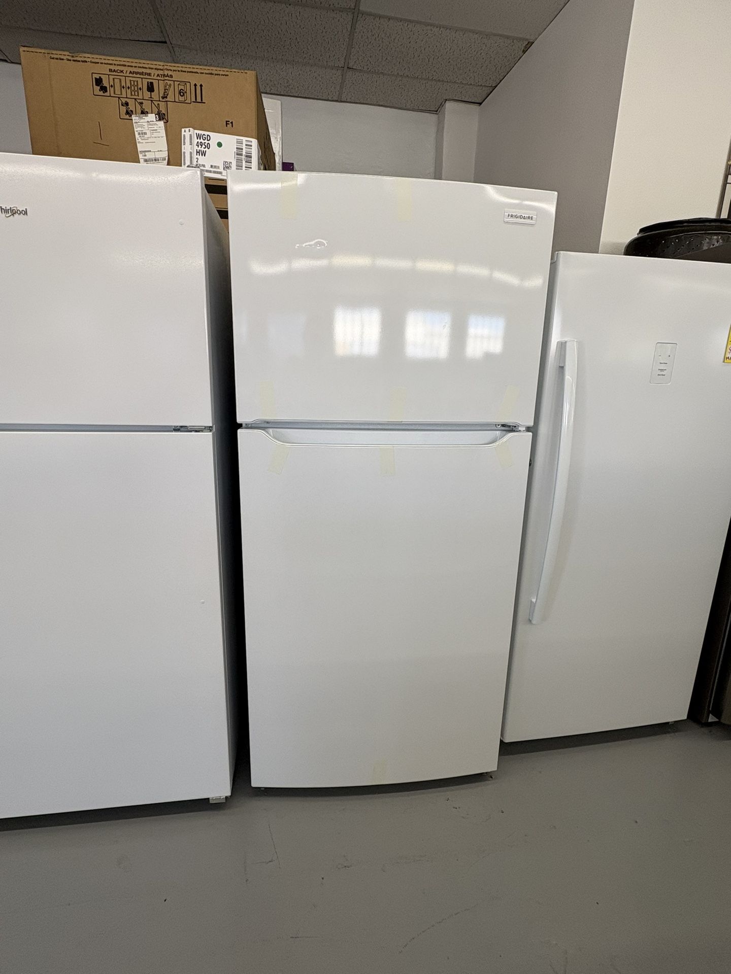 Frigidaire 30 in. 18.3 cu. ft. Top Freezer Refrigerator, Garage Ready