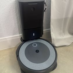 iRobot Roomba i4 + EVO