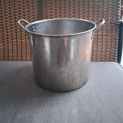 Stainless steel stock pot 12"x10.5" with handles