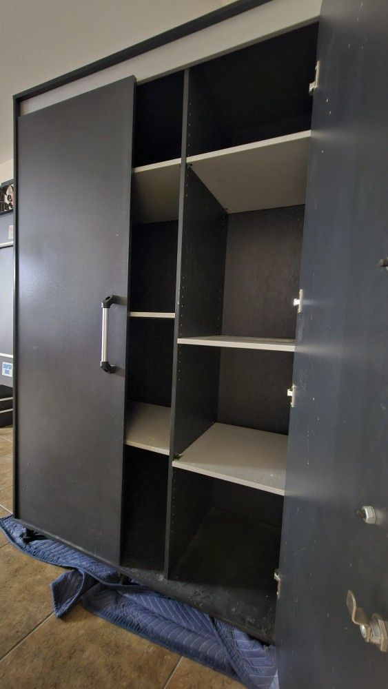 Cabinet With Shelving