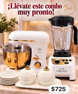 Licuadora y vatidora con platitos y las esferas