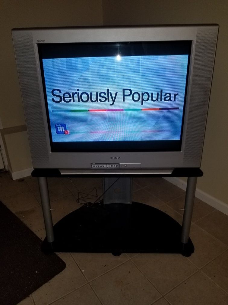 36 inch Sony TV with stand (tubo tipo tv) FREE