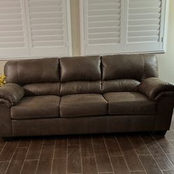 2 Sofas 