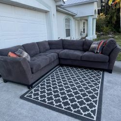 FREE DELIVERY- Large Gray Sectional