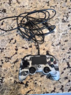 Nacon Wired PS4 Controller Camo